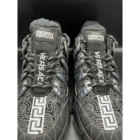 Versace Trigreca Black Men’s Size 9.5 US (42.5 EUR) NO BOX (DSU8094D18TCGD4192) main image 8